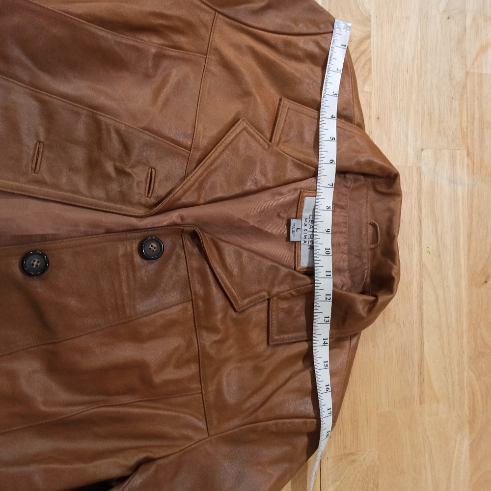 Vintage Wilson women's Leather Coat/ Jacket. Size large - Picture 13 of 16